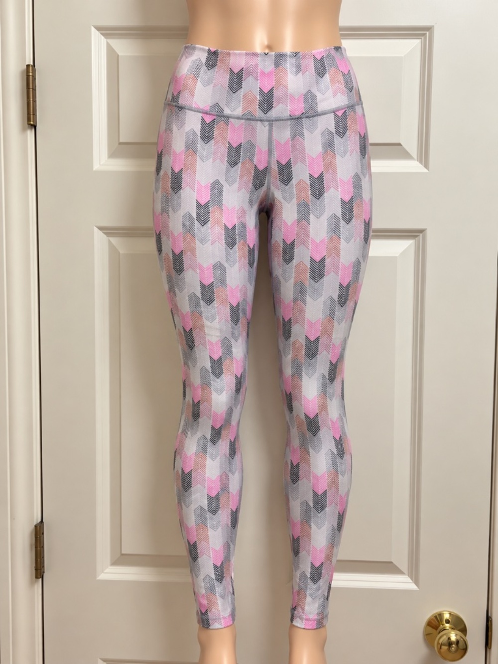 Victoria’s Secret Sport Knockout High\-Waisted Printed Leggings – Size Large